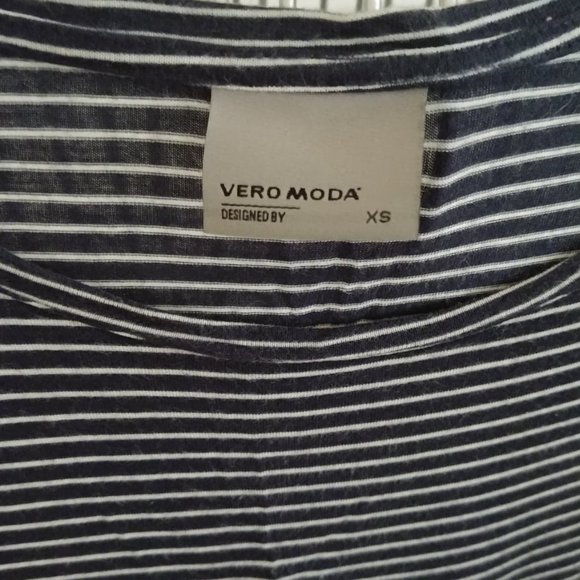 T-shirt - Picture 4 of 5